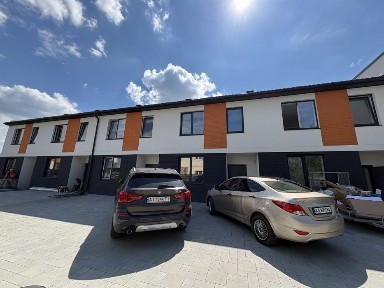 Таунхаус з ремонтом у Ворзелі | 110 м² | 4 кімнати | Держпрограми