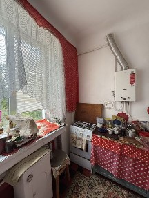 Продам 3 кімнатну квартиру з газовим опаленням (р-н Перемога)