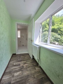 Продам будинок для невеликої сім'ї ( пари або однієї людини)