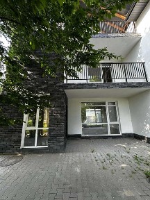 Продаж крайнього тауну на Роші