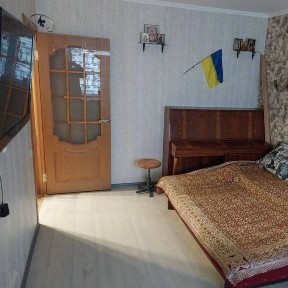 Браїлки гарний стан поруч зупинка