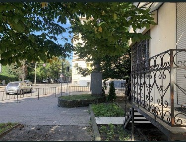 Львів, Залізничний, вулиця Мельника 2