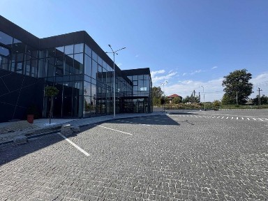 Оренда комерційного приміщення на об'їзній Львова в с. Зубра