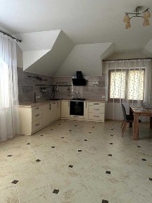 Оренда сучасного будинку у м. Львів на вул. Розточчя