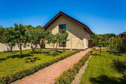 Продажа дома 261м² + гостевой дом + здание 216м², Крюковщина, 24 сотки, автономия