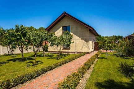 Продажа дома 261м² + гостевой дом + здание 216м², Крюковщина, 24 сотки, автономия