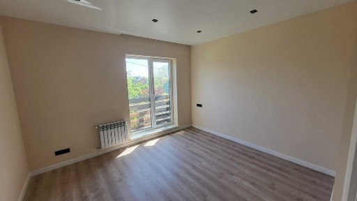 Трирівневий Таунхаус з ремонтом напроти парку
