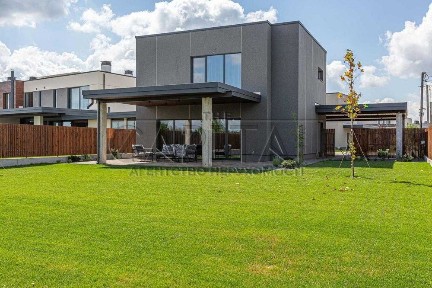Продажа дома 178м², Крушинка (Одесская трасса), 7 соток, 4 спальни, терраса
