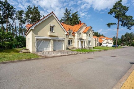 Продажа / Будинок / 650 м2 / Козин / КМ Французьке містечко / вул. Столичне шосе, 149