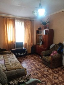 Продам двух. комнтаную квартиру на Затонсокго/Бочарова !