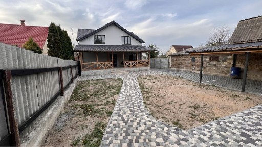 Продам будинок у безпечному передмісті Києва, Бобриці 205 м2, без коміссії.