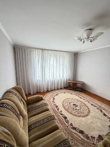 Продаж 3 кімнатної на Коновальця