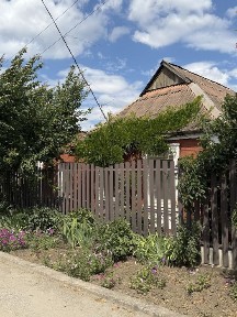 Продаж будинку по вулиці Художників.