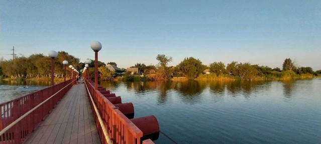 Продам домоволодіння на березі Ігренського водосховища.
