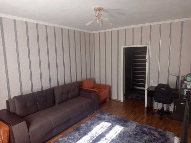 Продам 2-кімнатну квартиру в Богодухові