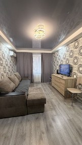 Продажа 2ой квартиры в Александровском р-не