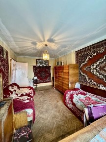 Продаж 1 кім. квартири на Пулюя 4 під ремонт