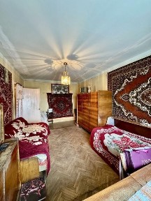 Продаж 1 кім. квартири на Пулюя 4 під ремонт