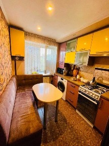 Продаж 3 кімнатна квартира
