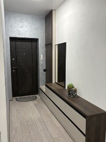 Продаж двосторонньої 2 км квартири