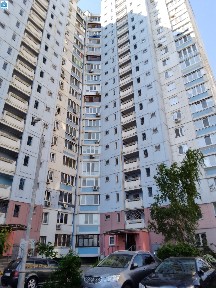 Киев, Драгоманова ул., 1К