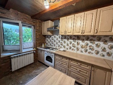 Оренда будинку в межах міста, район Роша
