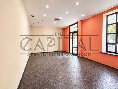 Оренда фасадного комерційного приміщення/ 204 м2/ Чоколівка