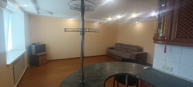 Продаж квартири з АГВ, меблями і технікою