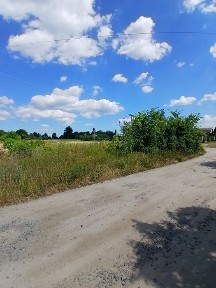 Ділянка з комунікаціями
