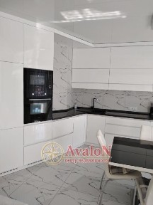 Шикарна квартира з ремонтом, АОГВ, поруч з морем