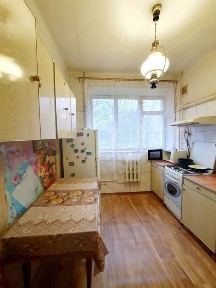 2 кім. кв р-н 700-річчя. АТБ.