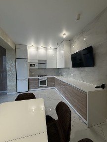 Продам 2-х кімнатну квартира в ЖК Панорама Де Люкс, в районі озера Басів кут, та Щасливого.