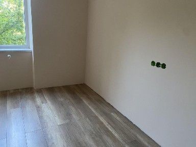 2-к квартира. Другий поверх. 54 м². Сонячна сторона.