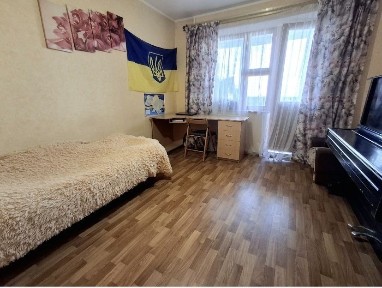 Продаж 3 кімнатної квартири від ВЛАСНИКА, ПЗР район, вул. Квіткова