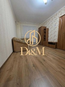 Сдам велику однокімнатну квартиру Білогородська 51