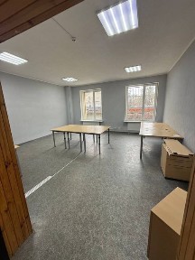 Оренда офісу на 2 поверсі біля метро Ботанічний мад