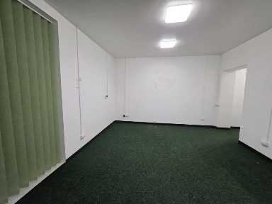 Здається в довгострокову оренду комерційне приміщення 125м2 по вул. Івана Франка.