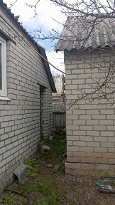 продам кирпичный дом в сел. Лизогубовка 45м2,участок 25соток, летняя кухня 56м2