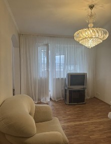 Сдам 3 х комнатную с ремонтом! Газовая плита!