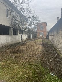 Продаж будинку в центрі міста