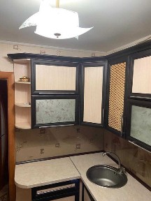 продам 3 кімн квартиру, все роздільно, капітальний ремонт, 2 балкони, поруч Площа Перемоги
