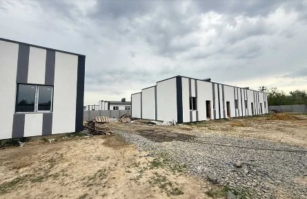 Продаж таунхаусів за низькою ціною в котеджному містечку, газифіковані світло електрика, від надійного перевіриного забудовника. Площа до 75 кв. м.