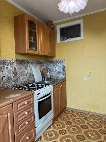 Продам 2-кімнатну квартиру, центр