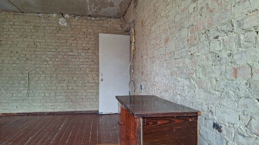 Продам 2-кімнат квартиру, хрущовка. Підготовлена під чистовий ремонт.