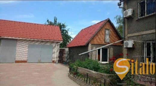 Будинок для життя та бізнесу 12 соток + окремі бокси