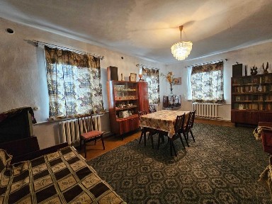 Будинок на великій земельній ділянці у гарному місці, р-н Дахнівка
