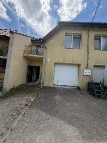 Продам зданий котедж в Лісопотоці