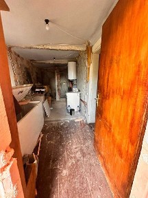 Продаж будинку під кап. ремонт, земля, у м. Дрогобич!