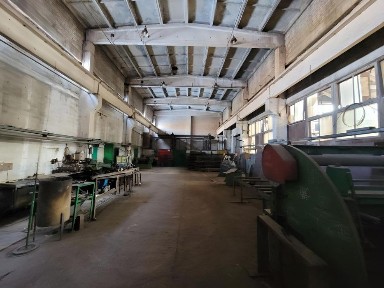 Аренда помещения: склад 740 м2 с воротами под грузовой транспорт