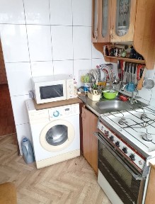Сдам 2 комн квартиру со всеми удобствами! Срочно!